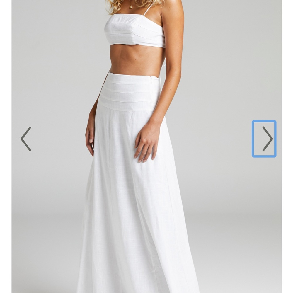 SHOWPO 	
AMALIE THE LABEL - TWO PIECE SET IN WHITE
